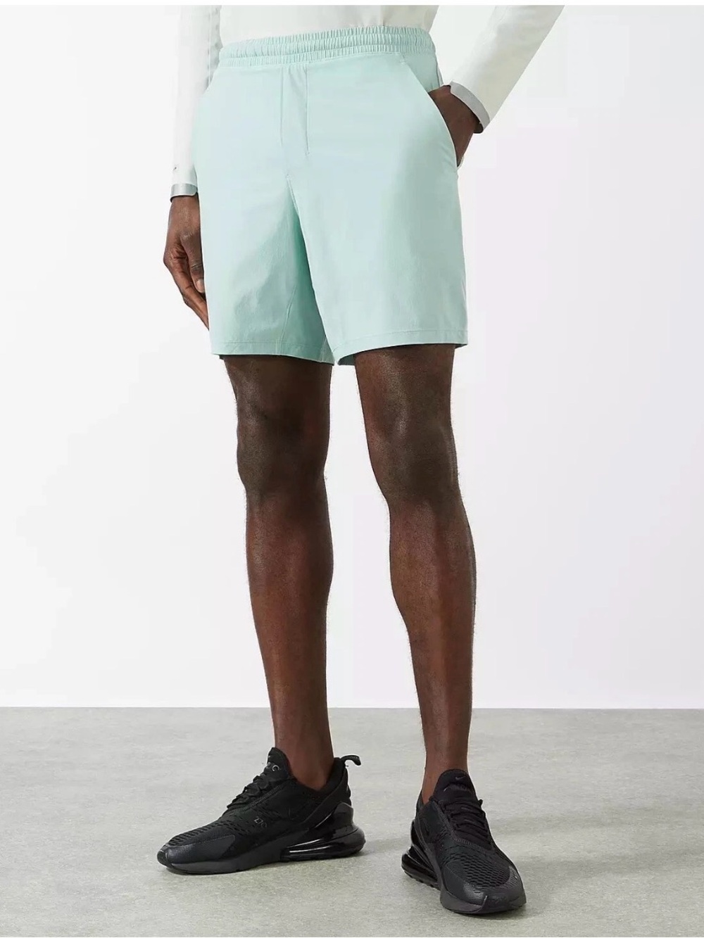 Gorgeous men lululemon athletica Pacebreaker  Performance Shorts in mint